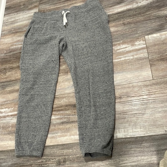 Philanthropy Gray Waffle Weave Joggers / Sweatpants - Picture 1 of 9